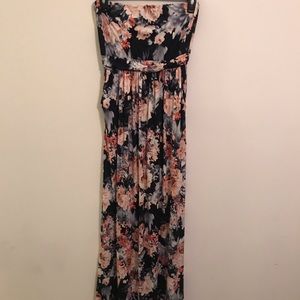 Saved by the dress floral maxi size S